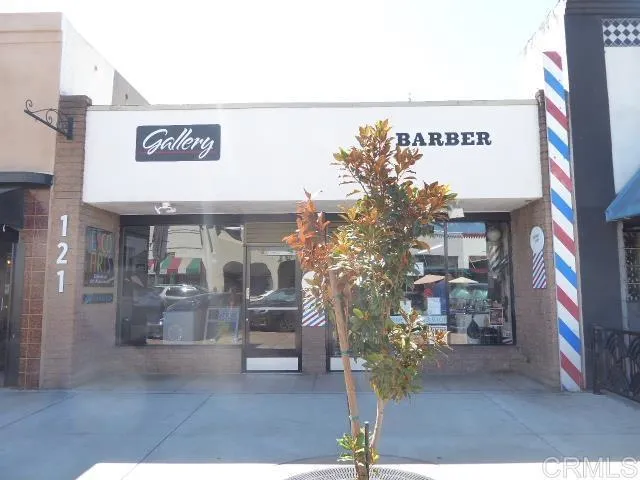 121 123 W. Grand Ave
