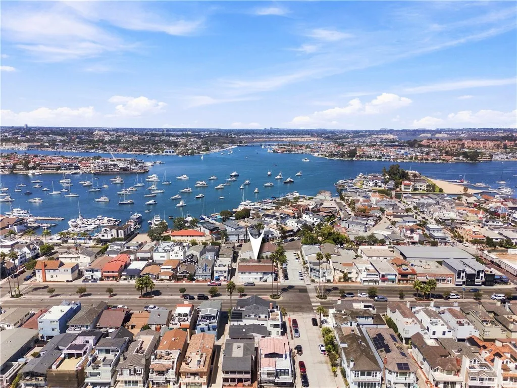 203 6th Street, Newport Beach, California 92661 — photo 4