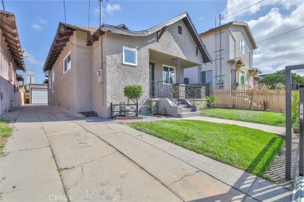 975 E 43rd, Los Angeles, California 90011 — photo 5