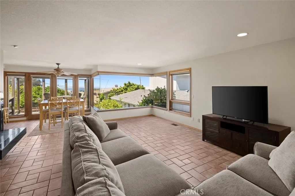 409 Tulare Avenue, Morro Bay, California 93442 — photo 5