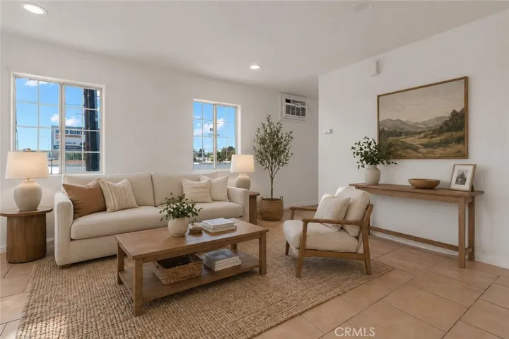 1301 E Pacific Coast, Los Angeles, California 90744 — photo 4