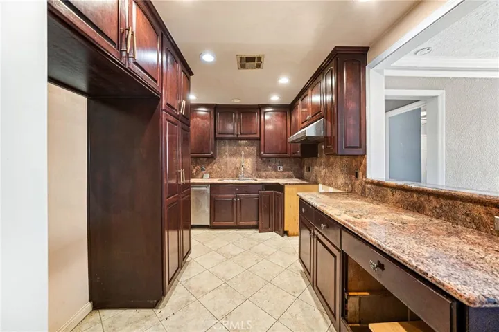 440 N Durrell Avenue, Azusa, California 91702 — photo 4