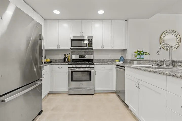 20488 Stevens Creek Boulevard 1114, Cupertino, California 95014 — photo 5