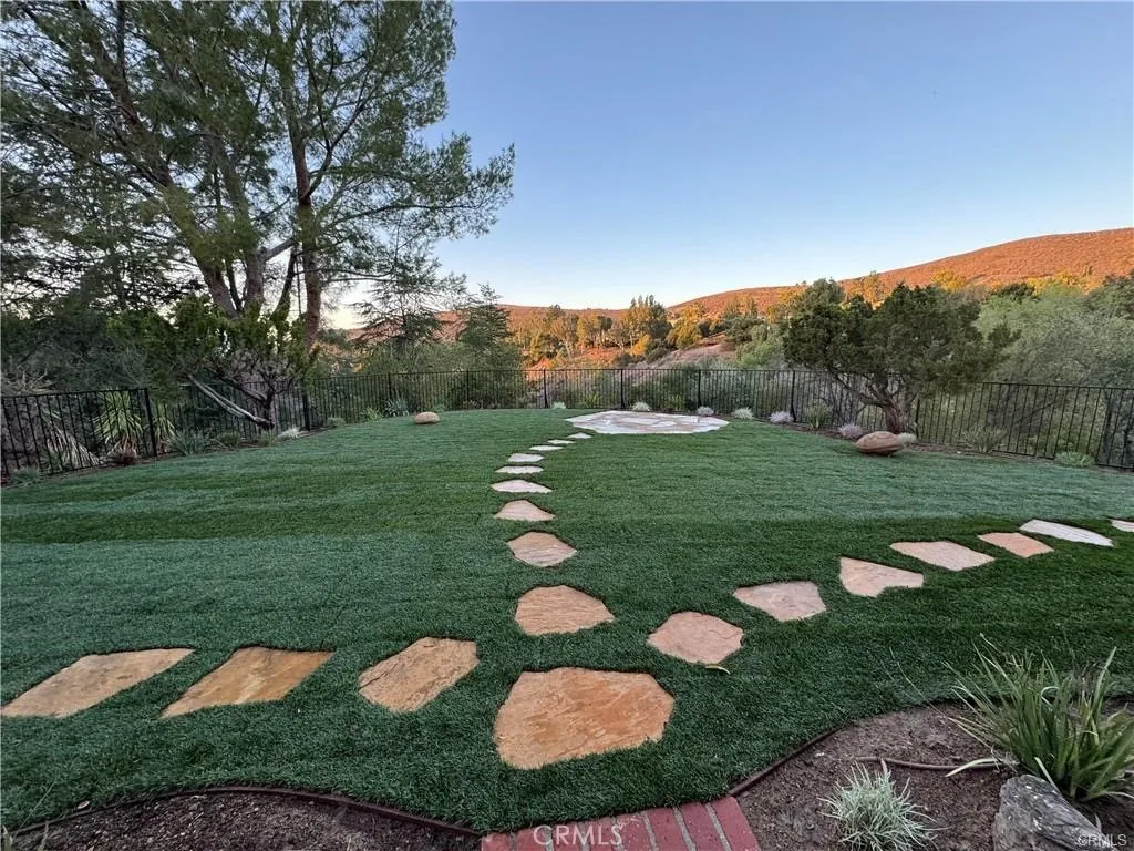 Private and spacious backyard with great views Private and spacious backyard with great views
