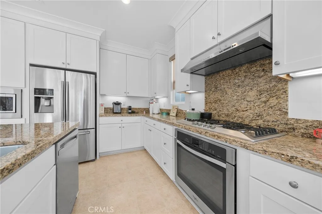 61 Ivory Petal, Irvine, California 92620 — photo 4