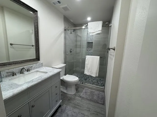 Upstairs Hall Bath