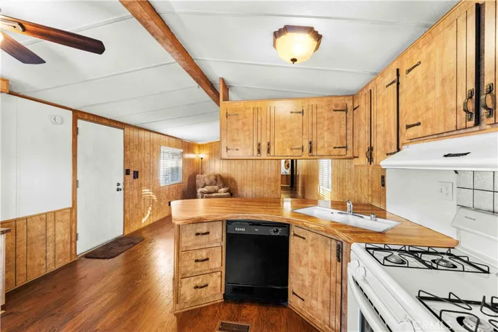 12737 E Roscrans 96, Norwalk, California 90650 — photo 4