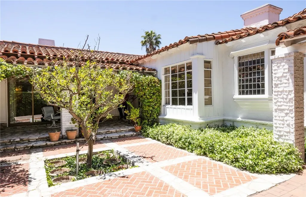 10781 Lindbrook, Los Angeles, California 90024 — photo 4