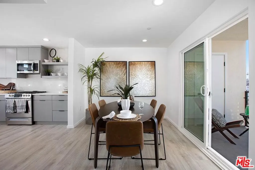 945 N Oxford Avenue 2, Los Angeles, California 90029 — photo 5