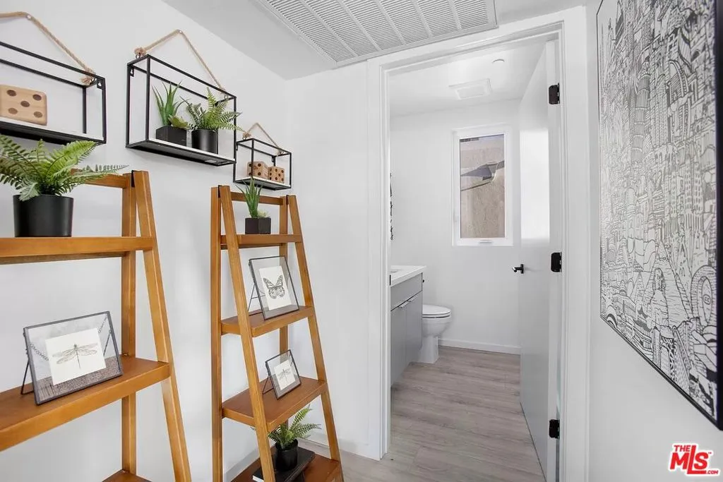 945 N Oxford Avenue 2, Los Angeles, California 90029 — photo 4