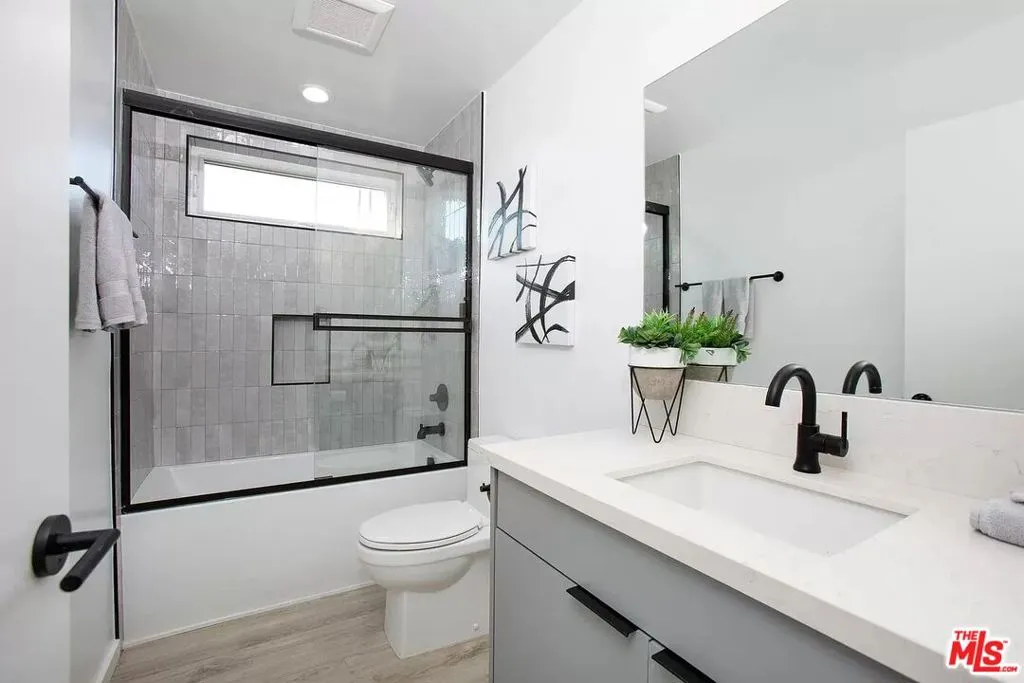 Bathroom 2 Bathroom 2