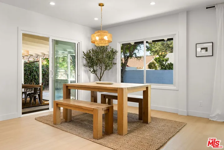 23649 Emelita Street, Woodland Hills, California 91367 — photo 4