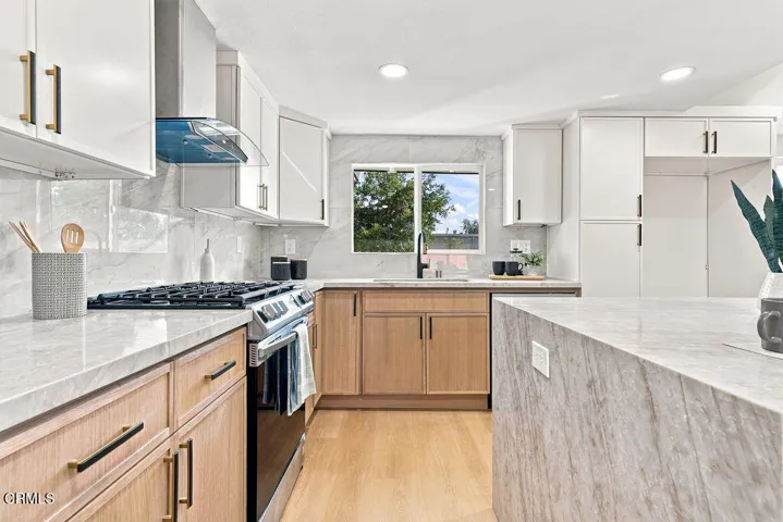 975 E Avenida De Los Arboles, Thousand Oaks, California 91360 — photo 5
