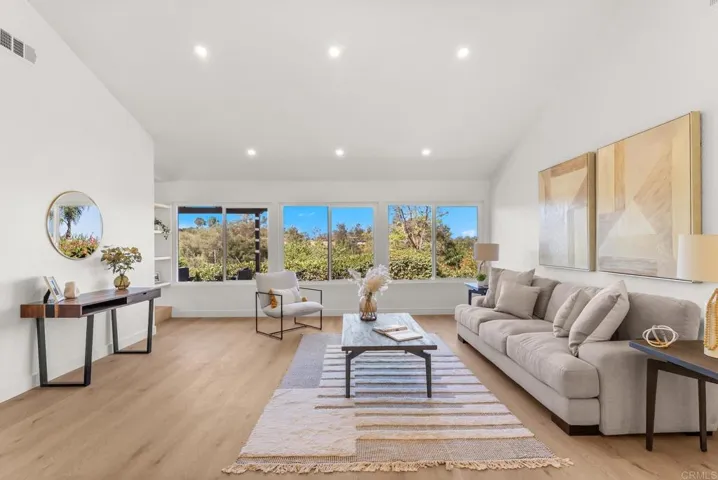938 Evergreen Lane, Vista, California 92084 — photo 5