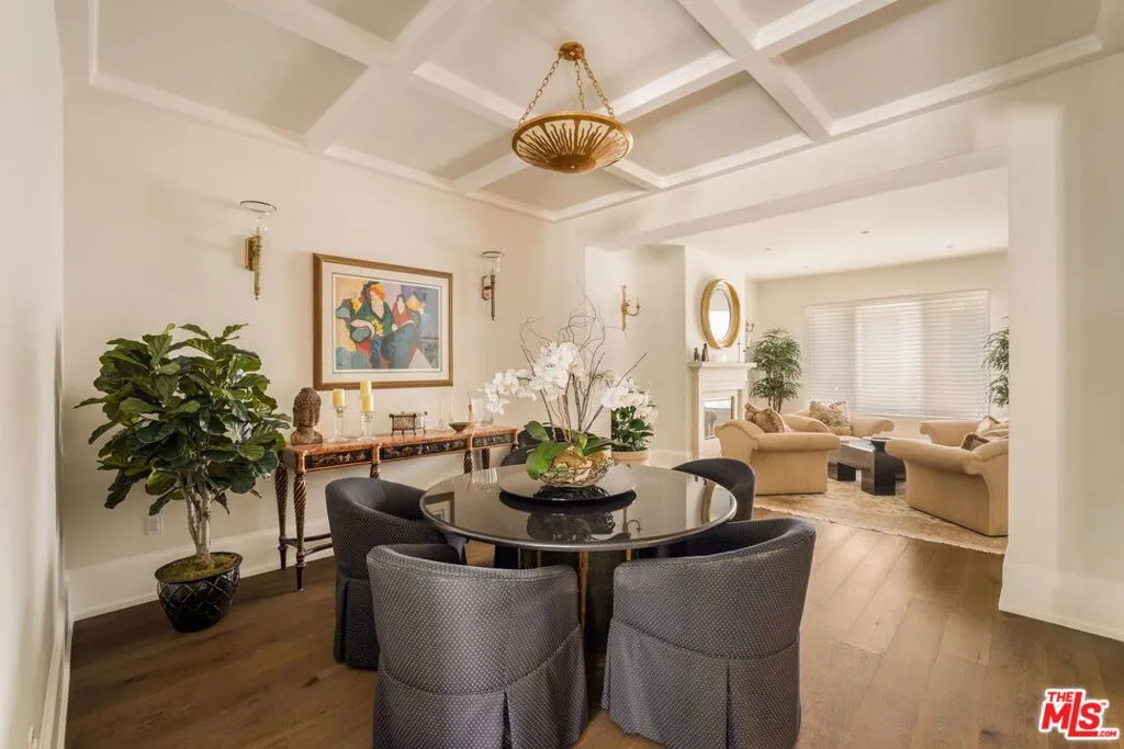 823 S Bundy Drive 111, Los Angeles, California 90049 — photo 4