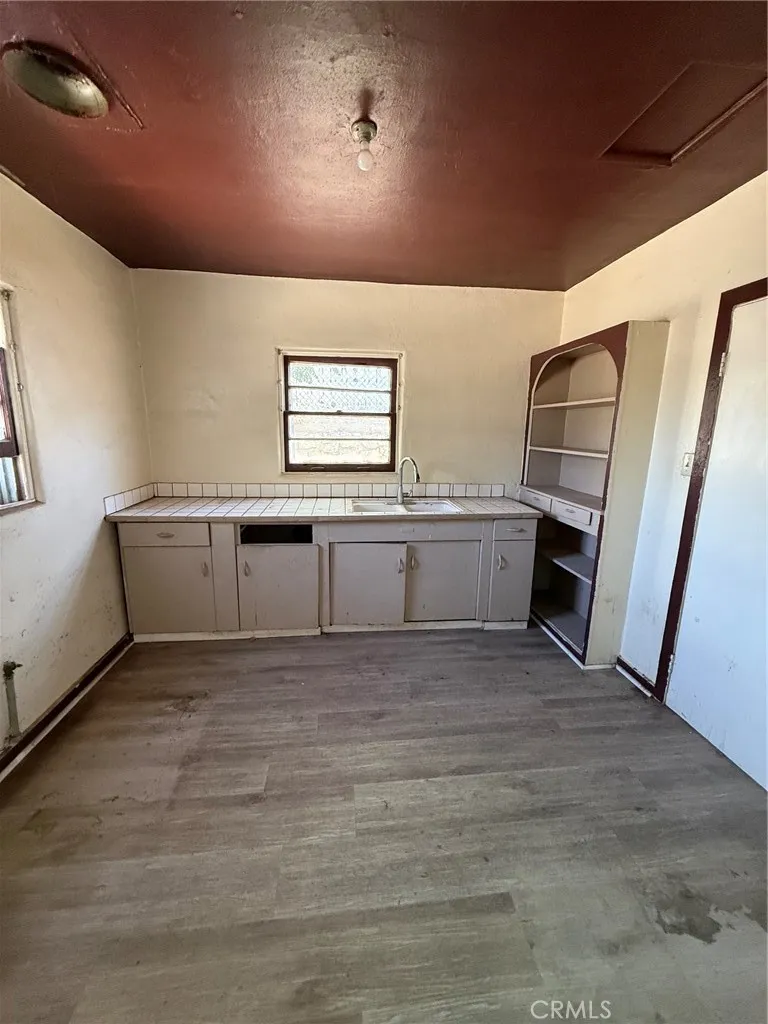 2961 11th, Riverside, California 92507 — photo 4