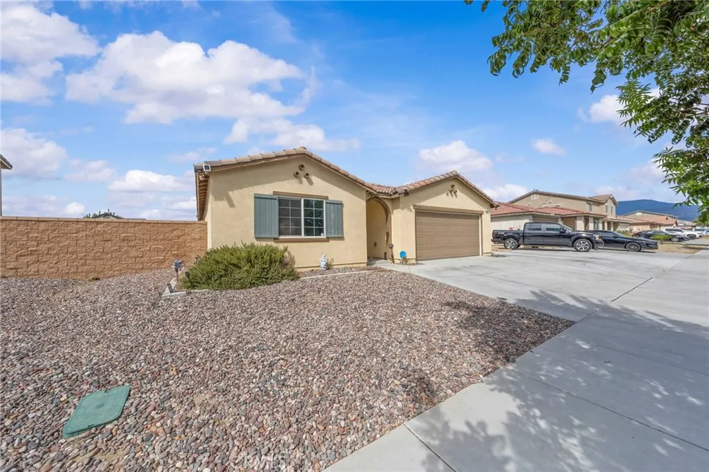 584 Fruitvale, Hemet, California 92543 — photo 4