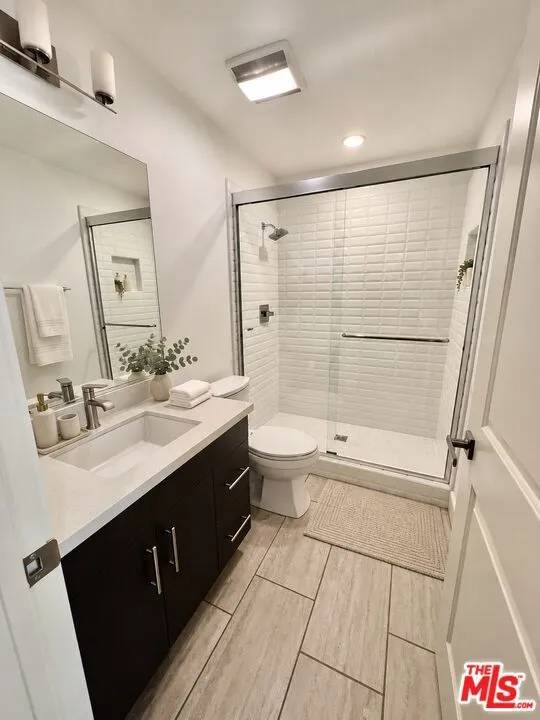 Virtually staged 2nd bathroom Virtually staged 2nd bathroom