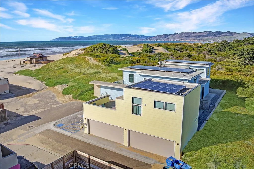1111 Strand Way
