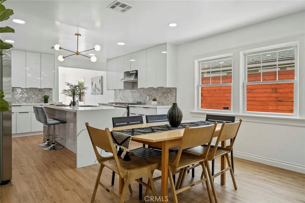 5750 5th Avenue, Los Angeles, California 90043 — photo 5