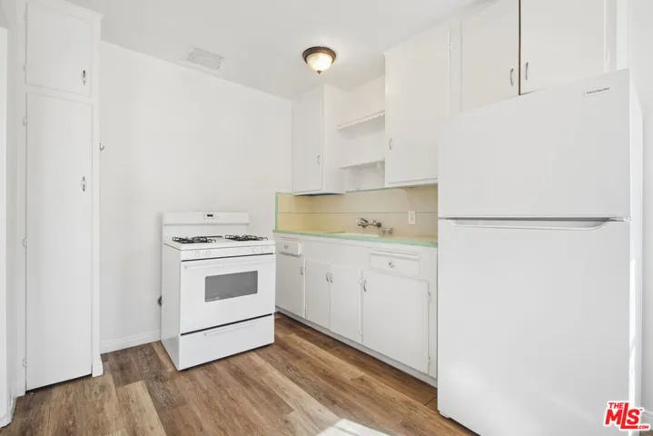 4951 Cahuenga Boulevard 4951a, North Hollywood, California 91601 — photo 4
