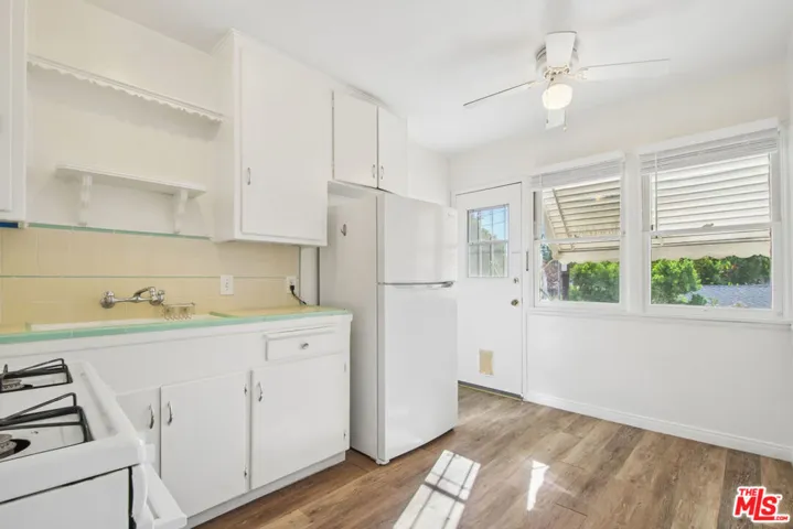 4951 Cahuenga Boulevard 4951a, North Hollywood, California 91601 — photo 5