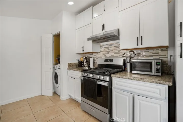 11848 Chadron, Pacoima, California 91331 — photo 4