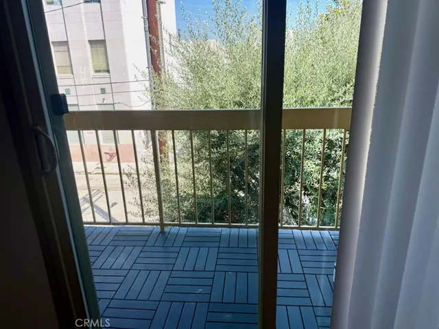 5143 Bakman Avenue 319, North Hollywood, California 91601 — photo 4