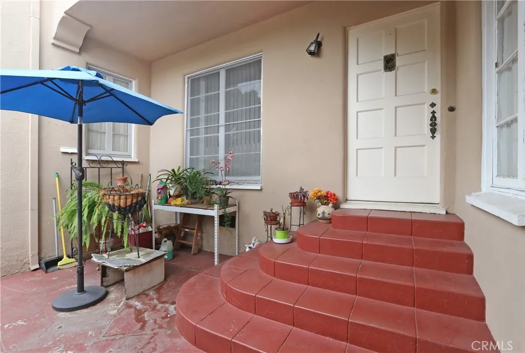 1222 S Cloverdale, Los Angeles, California 90019 — photo 4