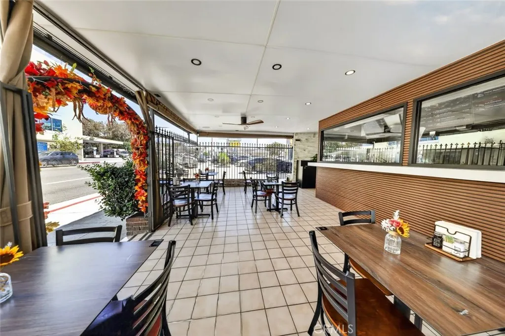 514 W Colorado Street, Glendale, California 91204 — photo 5