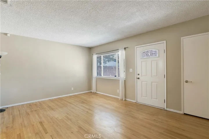 14766 Kingsbury Street, San Fernando, California 91345 — photo 5