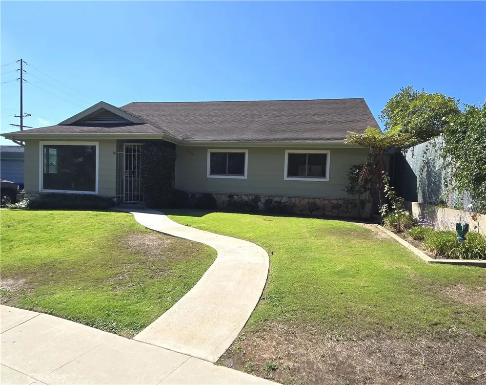 4322 E Ransom