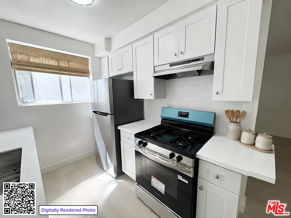 5030 Maplewood Avenue 105, Los Angeles, California 90004 — photo 4