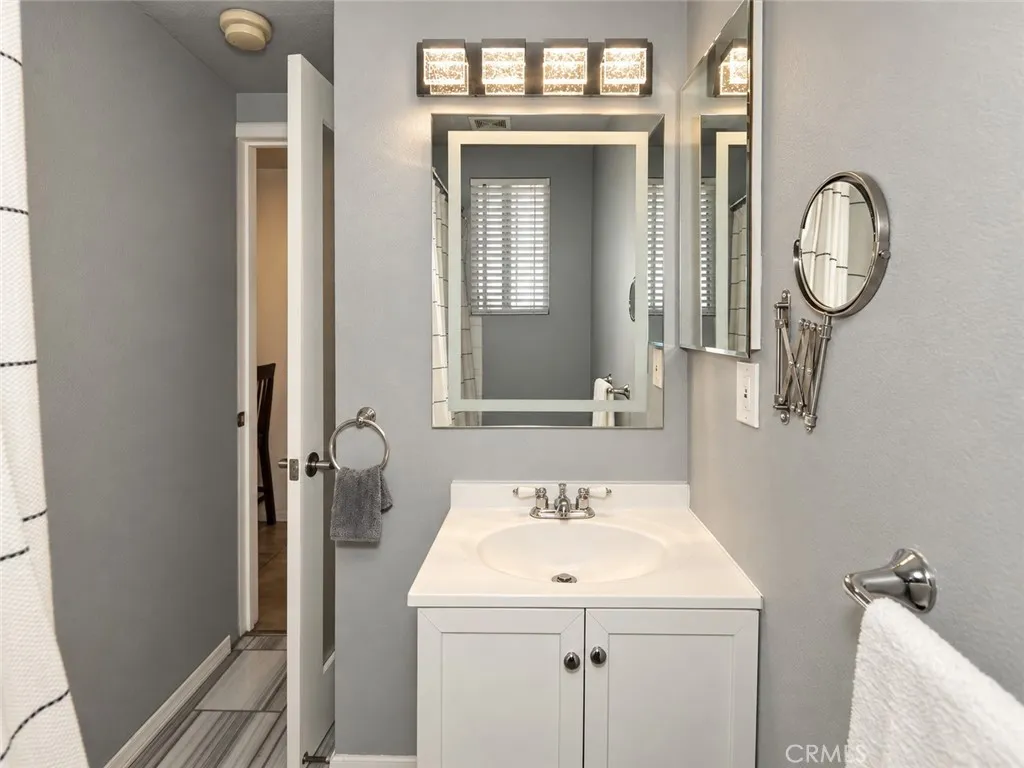 Guest House Bathroom