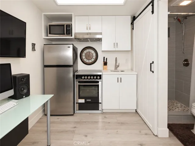 Tiny House Kitchenette