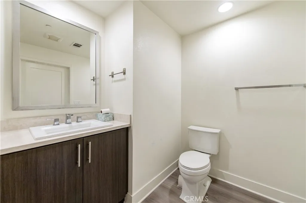 120 Rockefeller, Irvine, California 92612 — photo 4