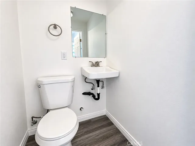 925 N Washington, Long Beach, California 90813 — photo 5