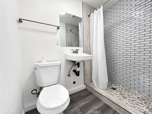 925 N Washington, Long Beach, California 90813 — photo 4