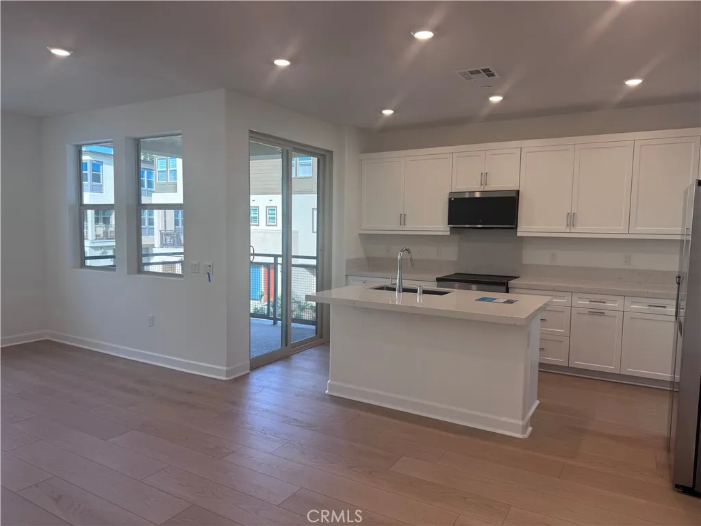 300 Honeysuckle Way, Oceanside, California 92057 — photo 4