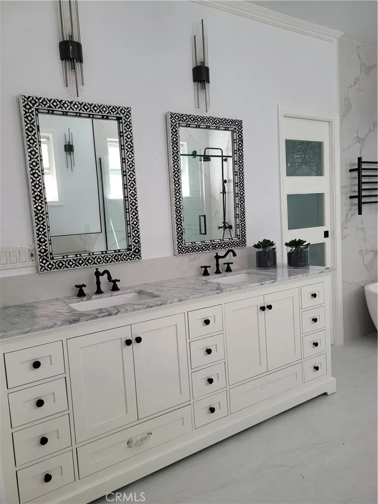 Mb CUSTOM VANITY 2 SINKS Mb CUSTOM VANITY 2 SINKS