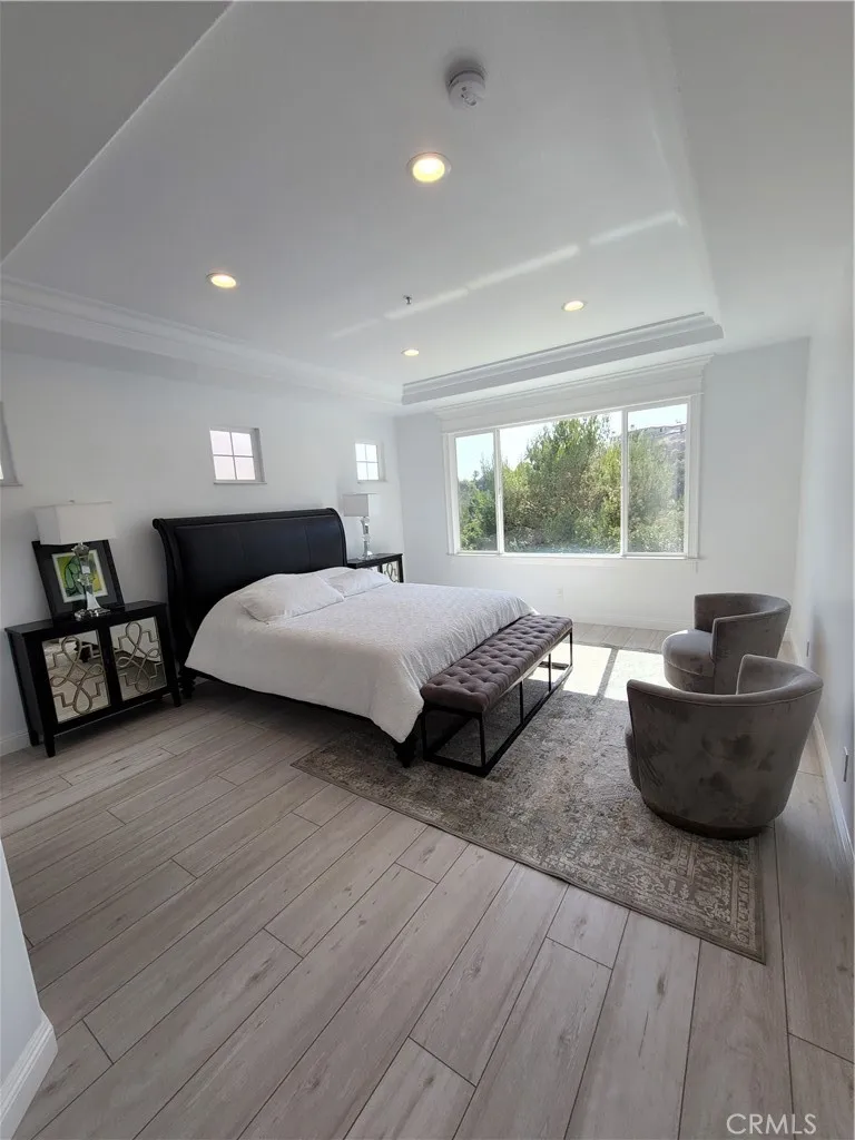 Master bedroom Master bedroom