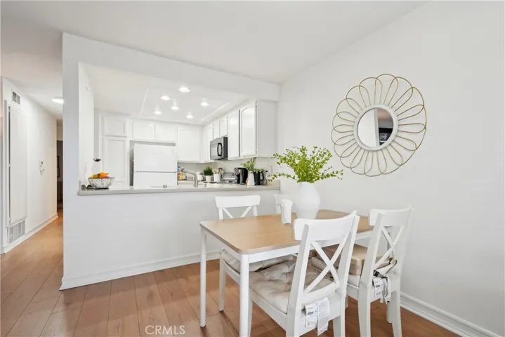 22230 S Vermont Avenue 102b, Torrance, California 90502 — photo 4