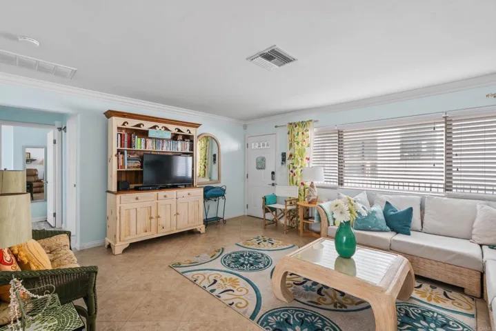 1052 Isabella Avenue, Coronado, California 92118 — photo 5