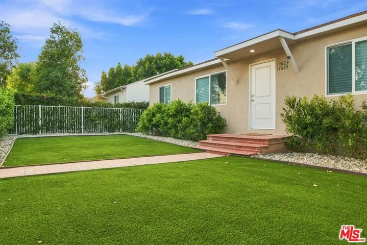 Front Residence - Single Famil