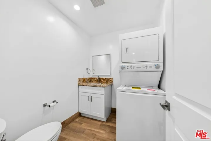Powder Bath 3 w/Stackable Laun