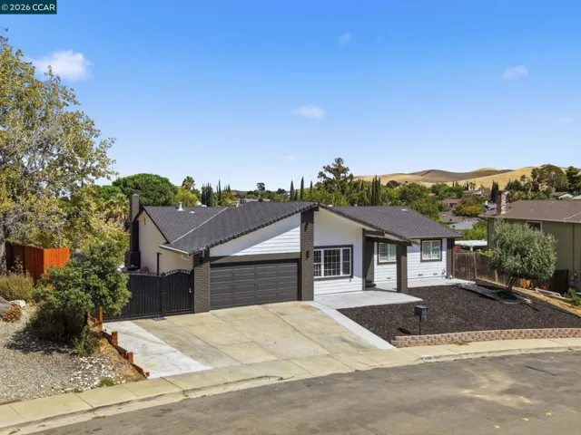 4295 Suzanne Dr, Pittsburg, California 94565 — photo 4