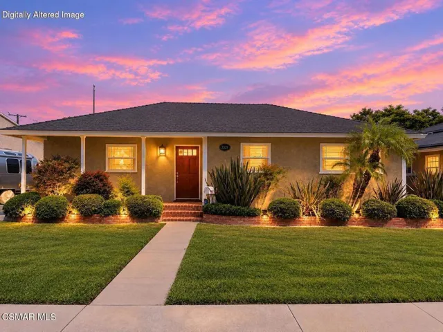 Dusk front - 2322 Charlemagne