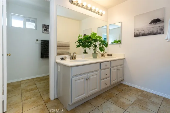 Upstair bathroom