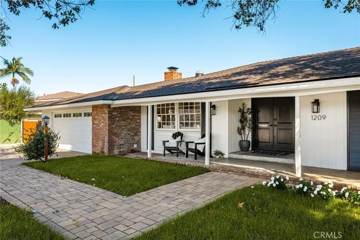 1209 E Walnut, Orange, California 92867 — photo 4