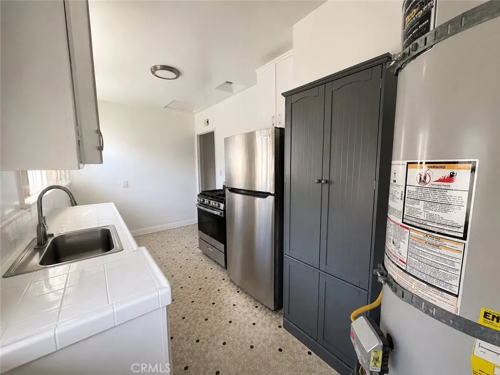 1716 7th Avenue, Los Angeles, California 90019 — photo 4